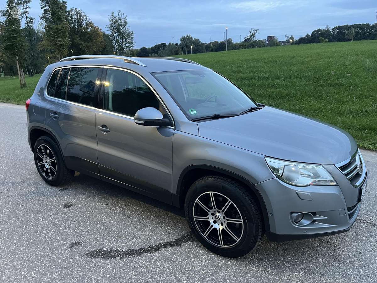 Volkswagen Tiguan 2010 — photo 9