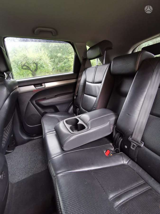 Kia Sorento 2010 — photo 10