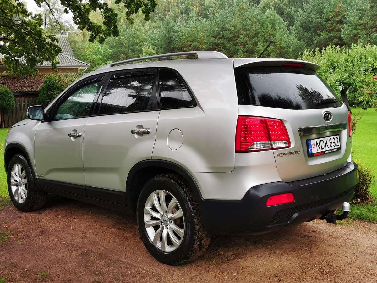 Kia Sorento 2010 — photo 15