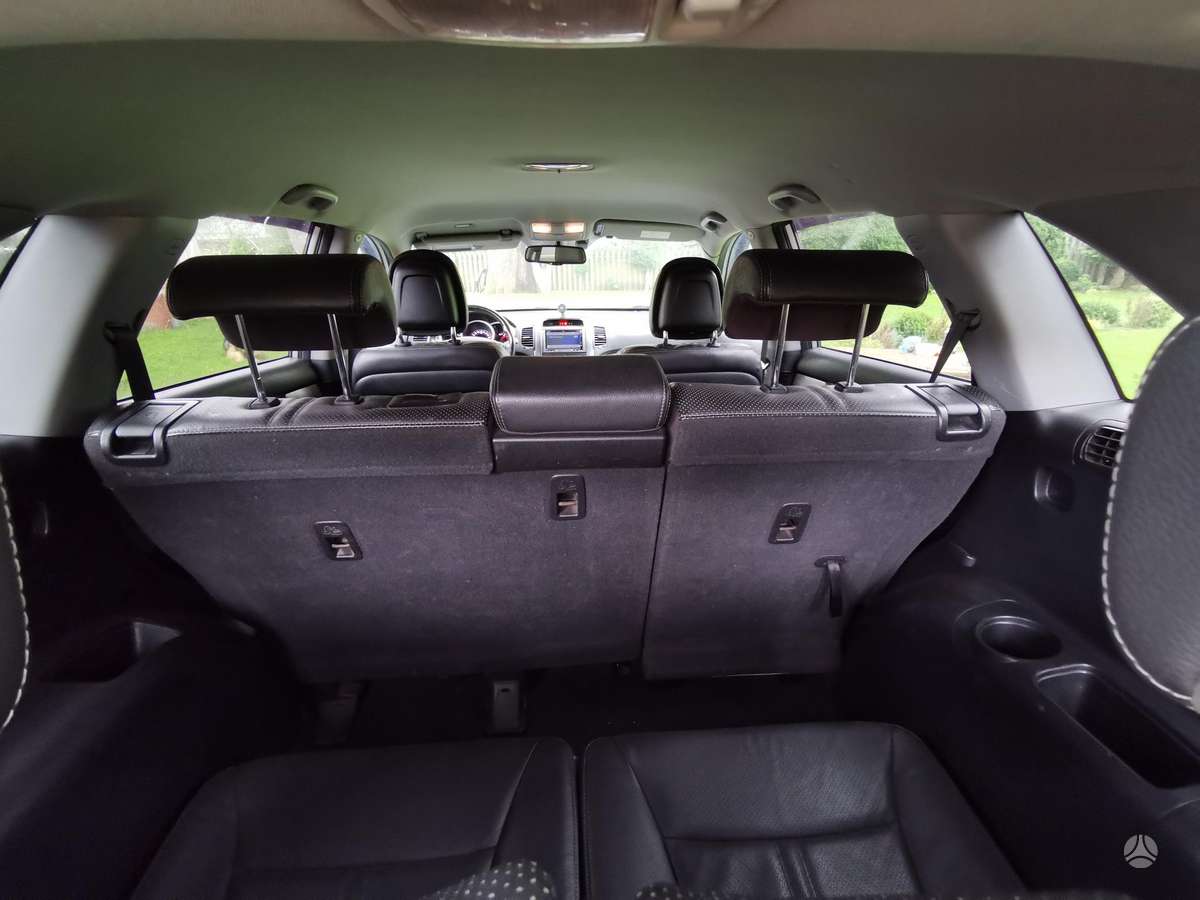 Kia Sorento 2010 — photo 23