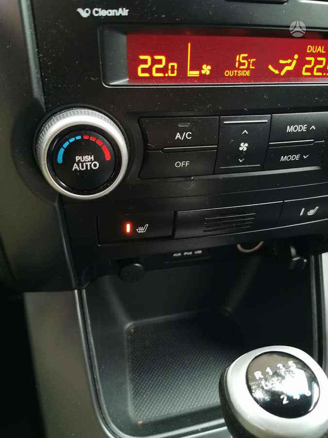 Kia Sorento 2010 — photo 32