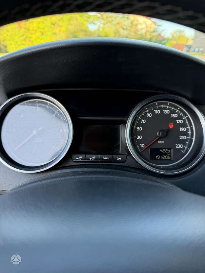 Peugeot 508 2013 — photo 11
