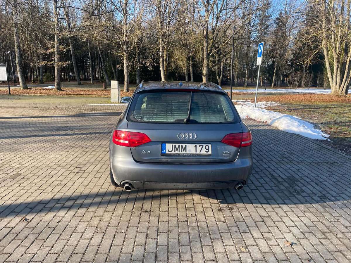 Audi A4 2012 — rear view