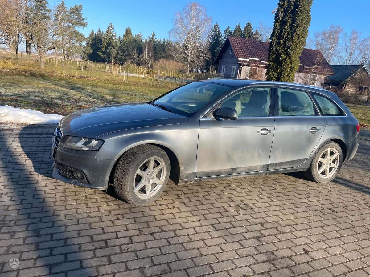 Audi A4 2012 — interior