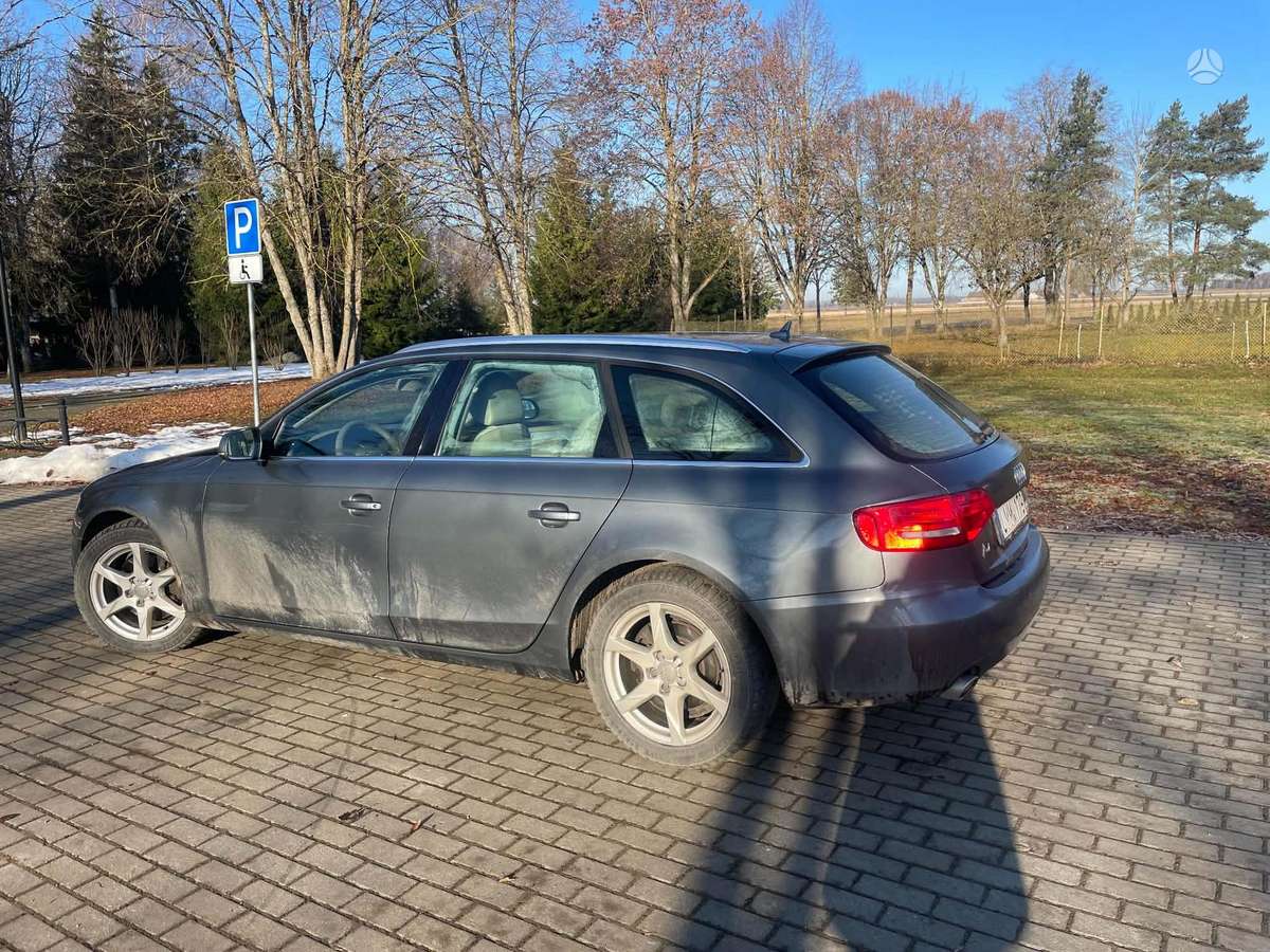 Audi A4 2012 — engine 2967 cm³, 239 HP (176kW)