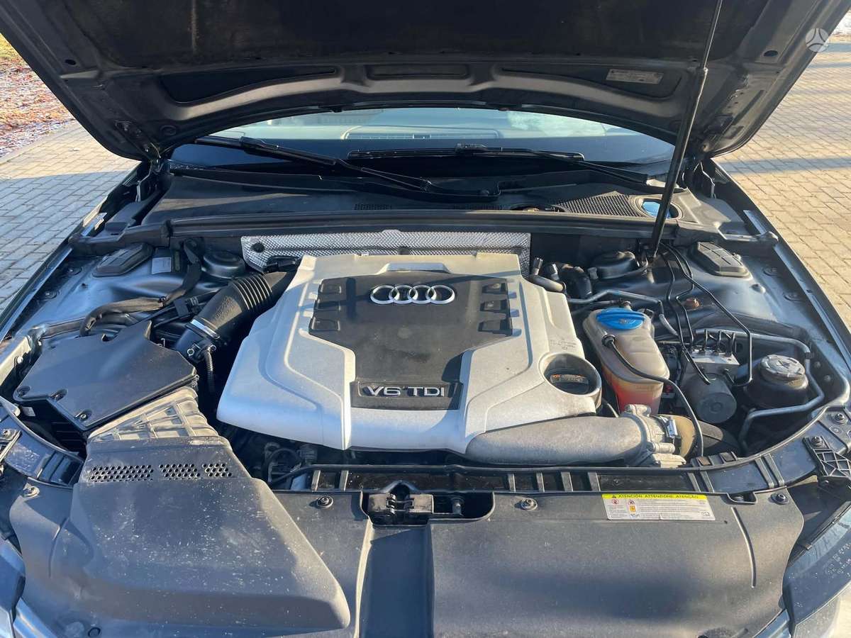 Audi A4 2012 — photo 9