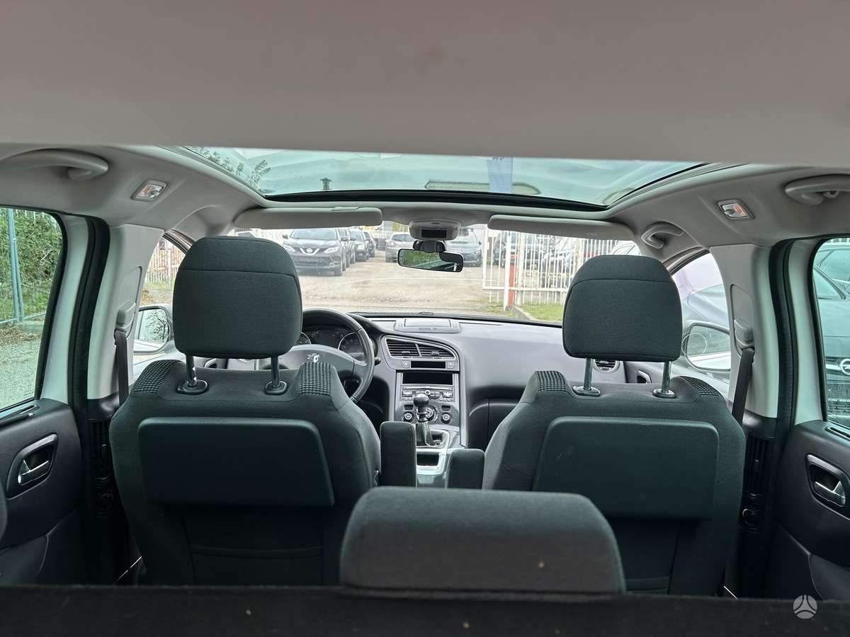 Peugeot 5008 2012 — photo 13