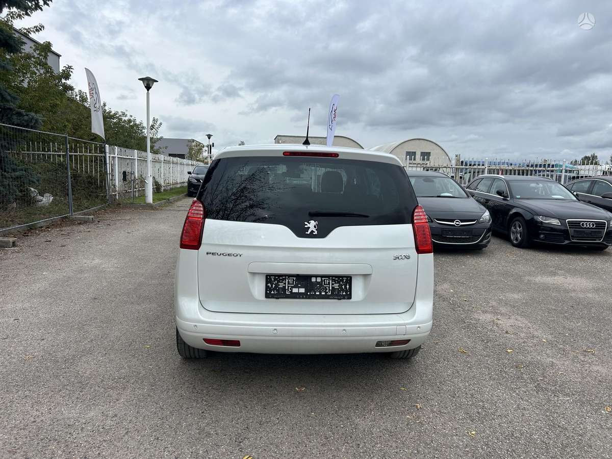 Peugeot 5008 2012 — photo 7