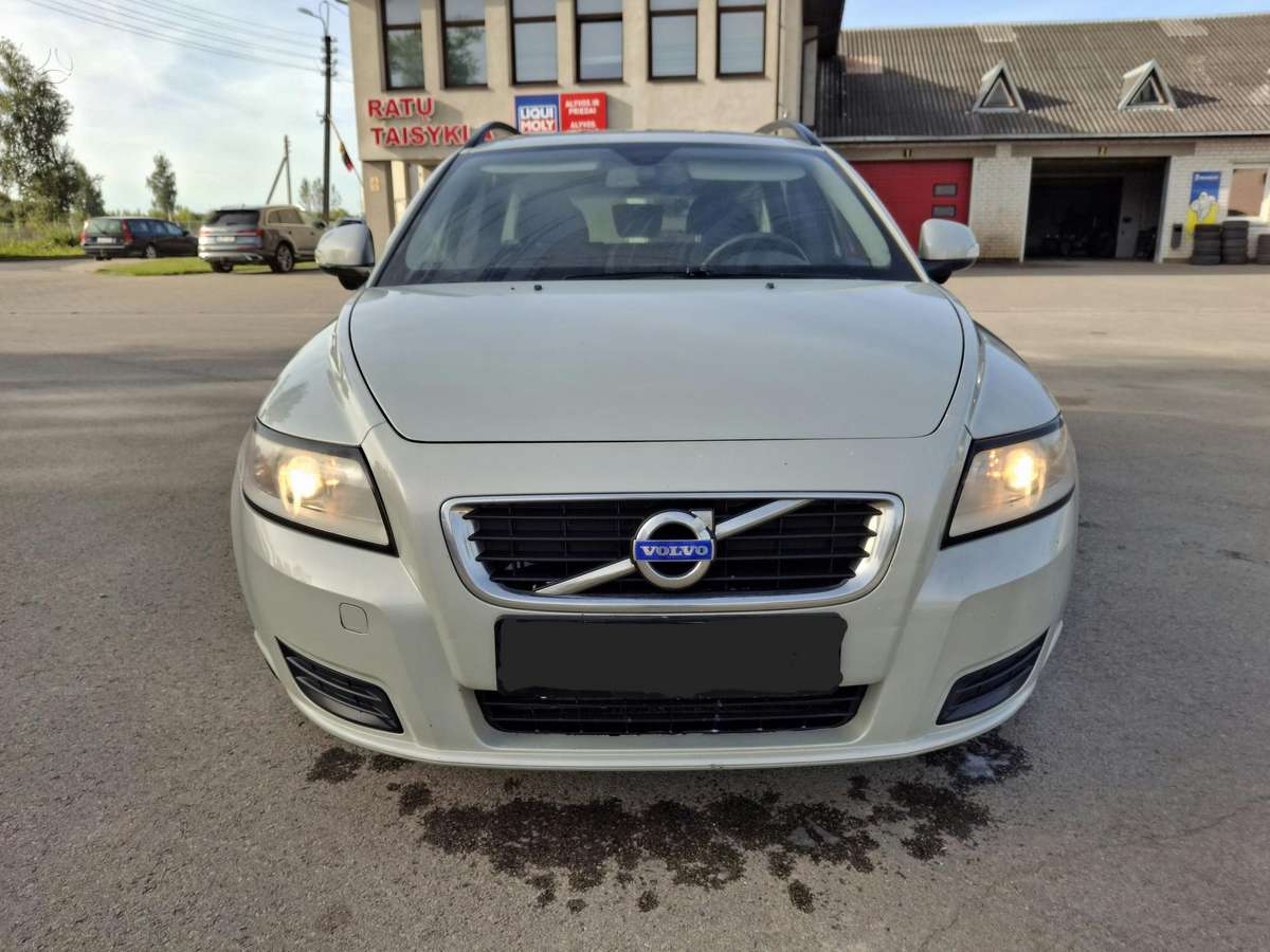Volvo V50 2011 — вигляд ззаду