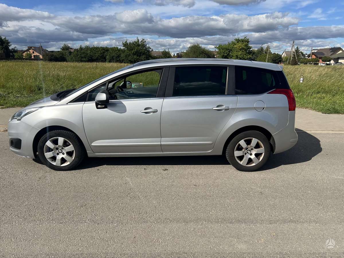 Peugeot 5008 2015 — фото 13