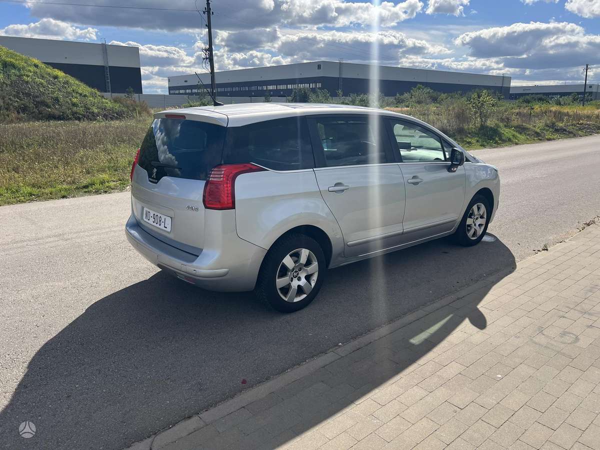 Peugeot 5008 2015 — фото 8