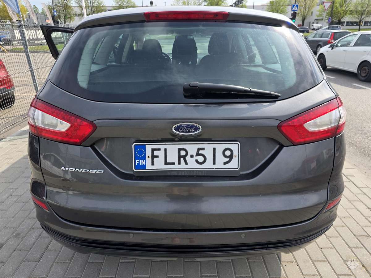Ford Mondeo 2015 — photo 18
