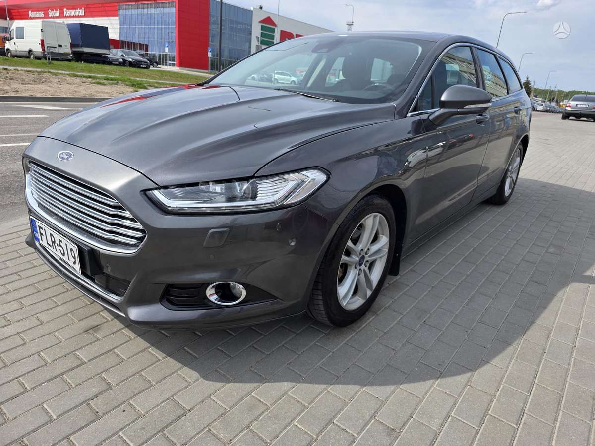 Ford Mondeo 2015 — interior