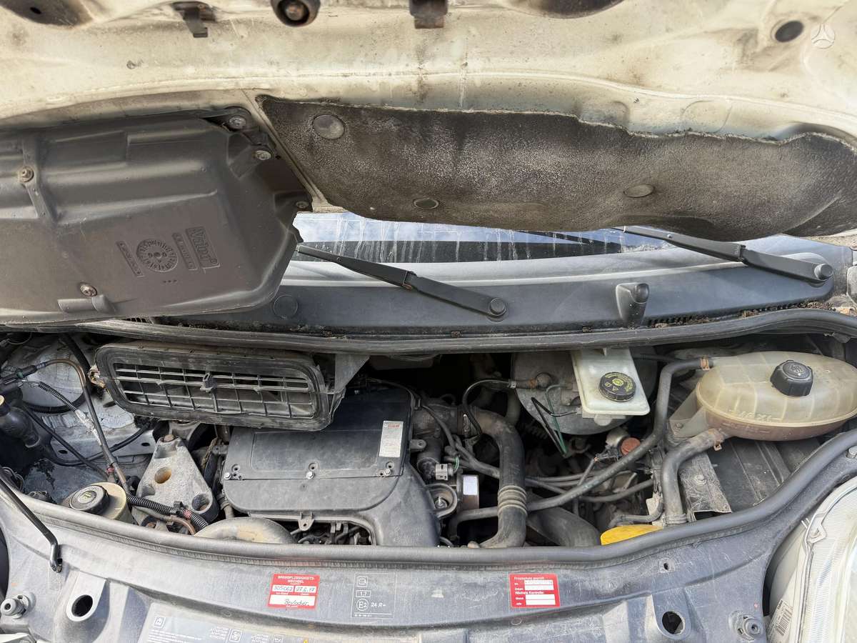 Opel Vivaro 2006 — photo 12