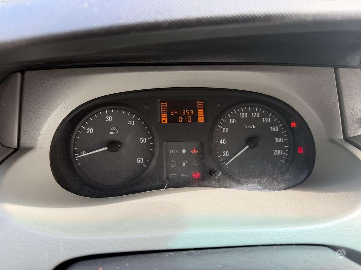 Opel Vivaro 2006 — photo 16