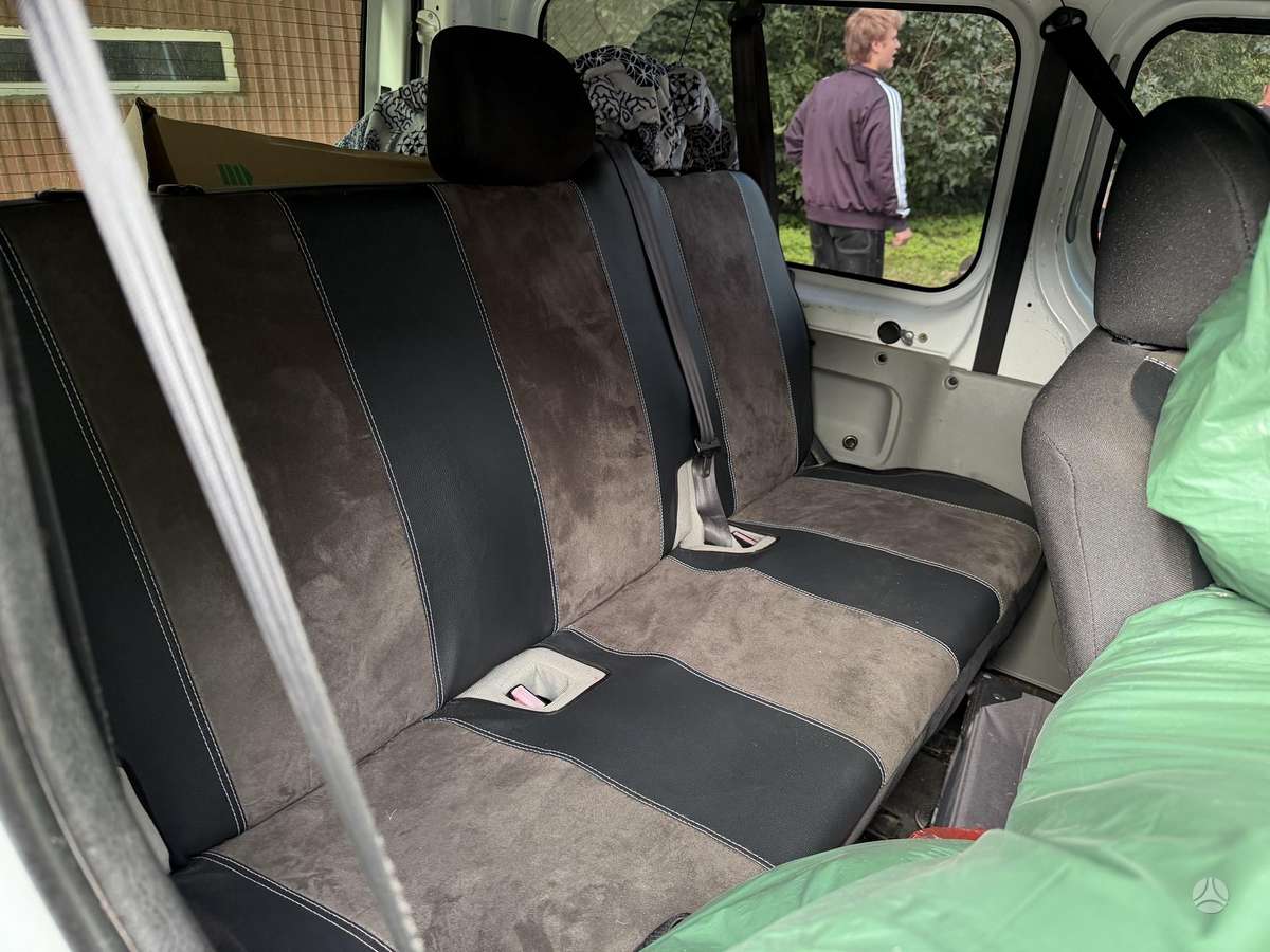 Opel Vivaro 2006 — photo 18
