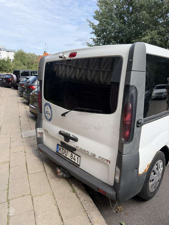 Opel Vivaro 2006 — interior