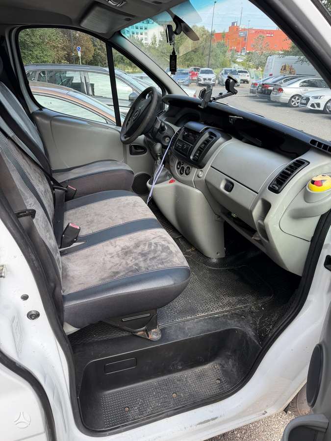 Opel Vivaro 2006 — photo 8
