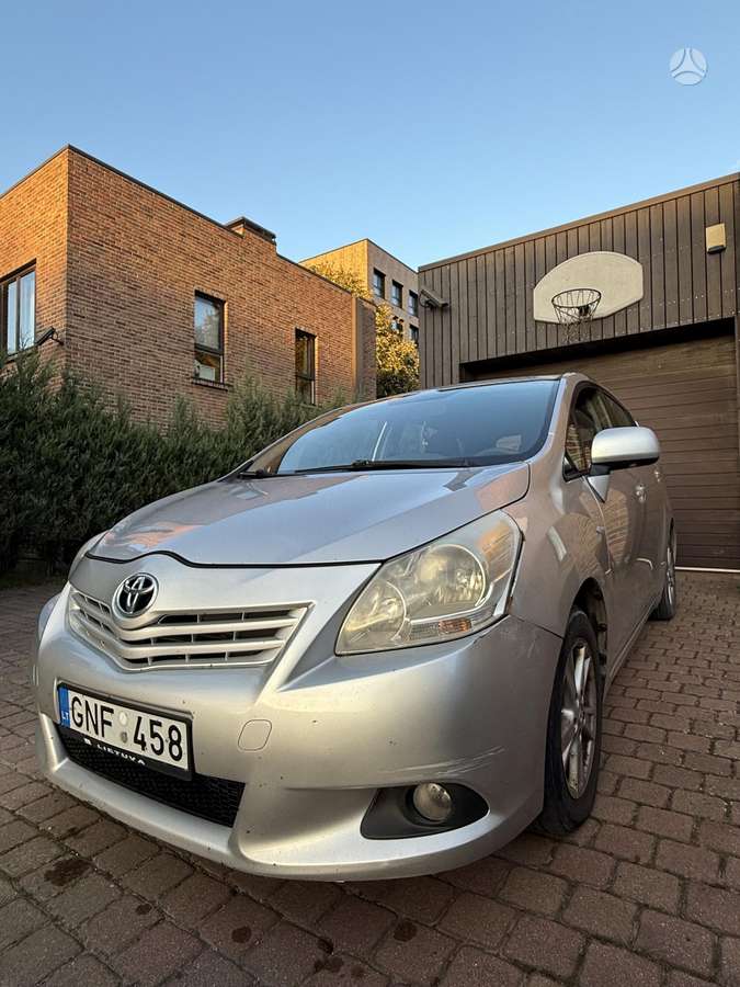 Toyota Verso 2010 — photo 13