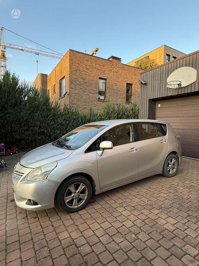 Toyota Verso 2010 — photo 5