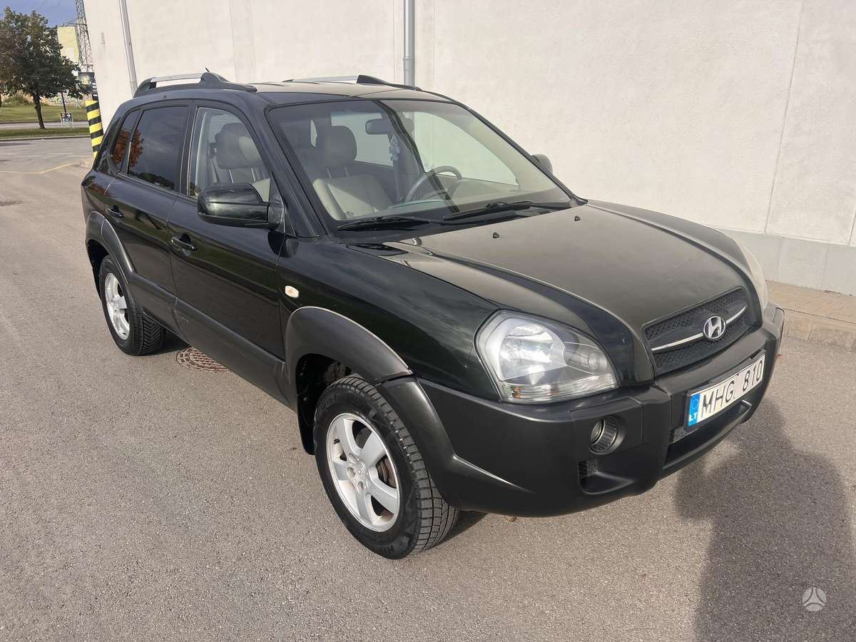 Hyundai Tucson 2007 — rear view