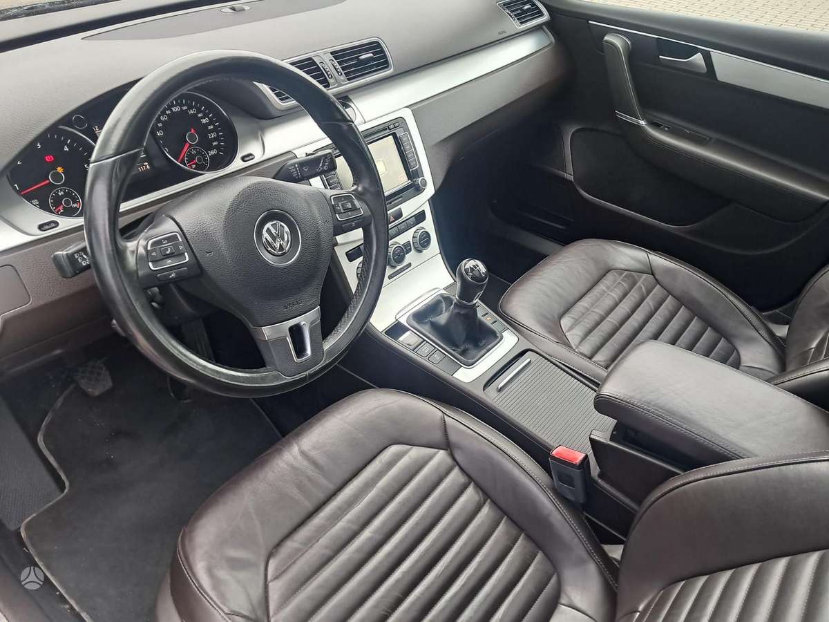 Volkswagen Passat 2014 — photo 20