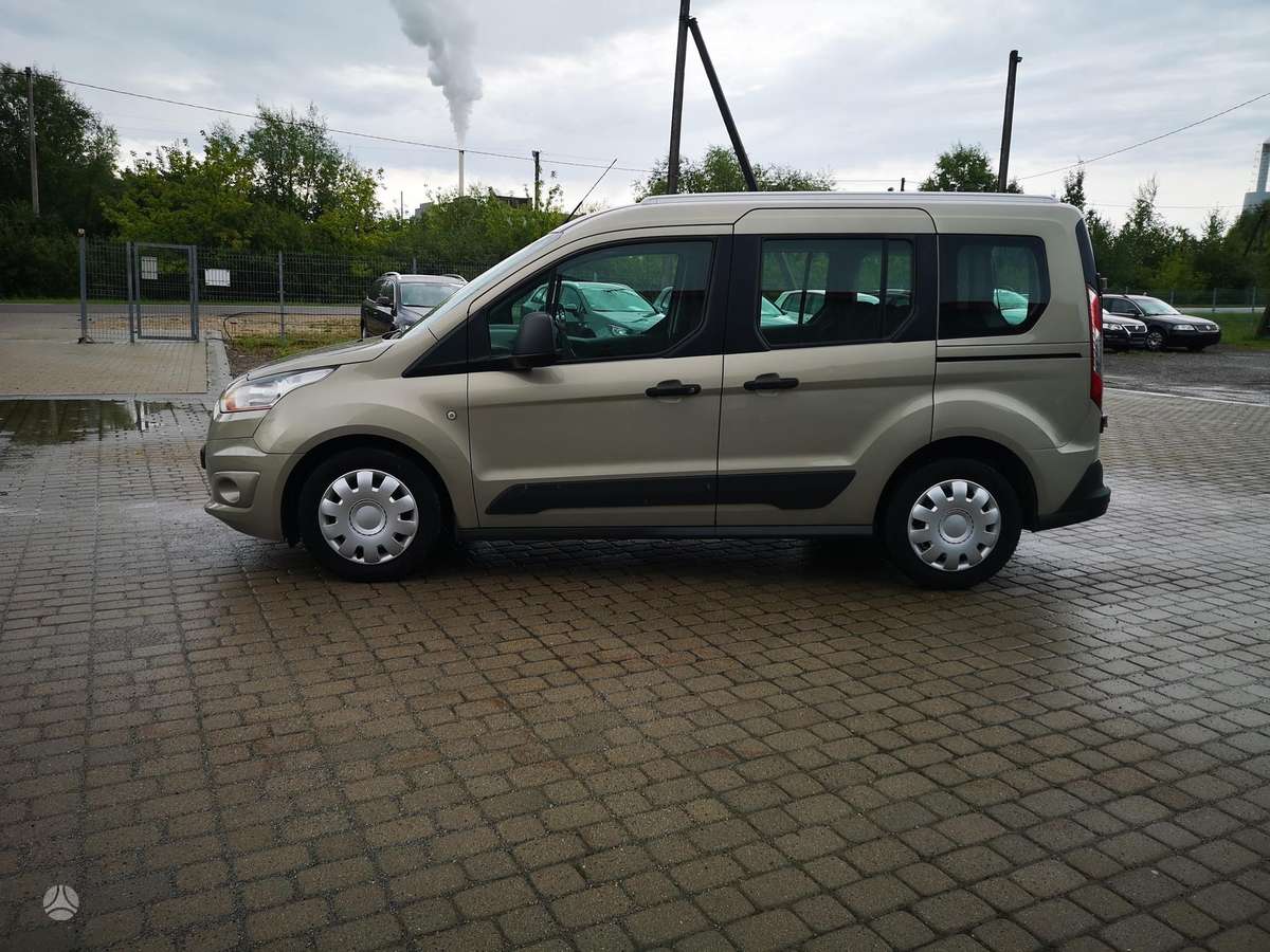 Ford Transit 2015 — rear view