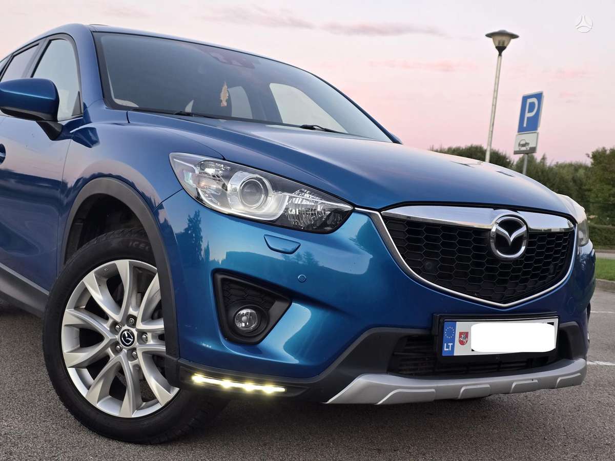 Mazda CX-5 2012 — rear view