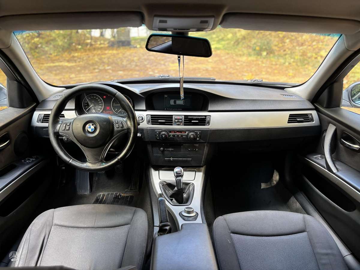 BMW 320 2006 — photo 11