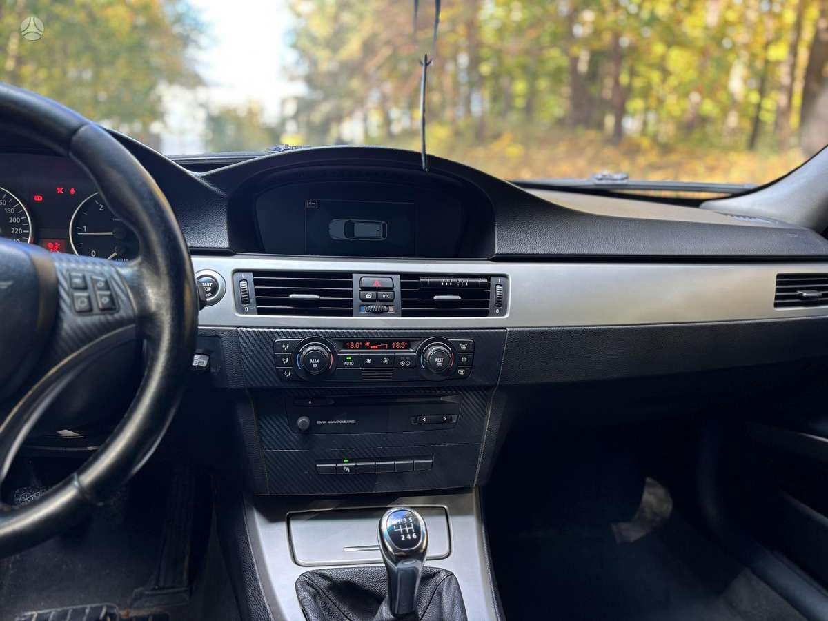 BMW 320 2006 — photo 12