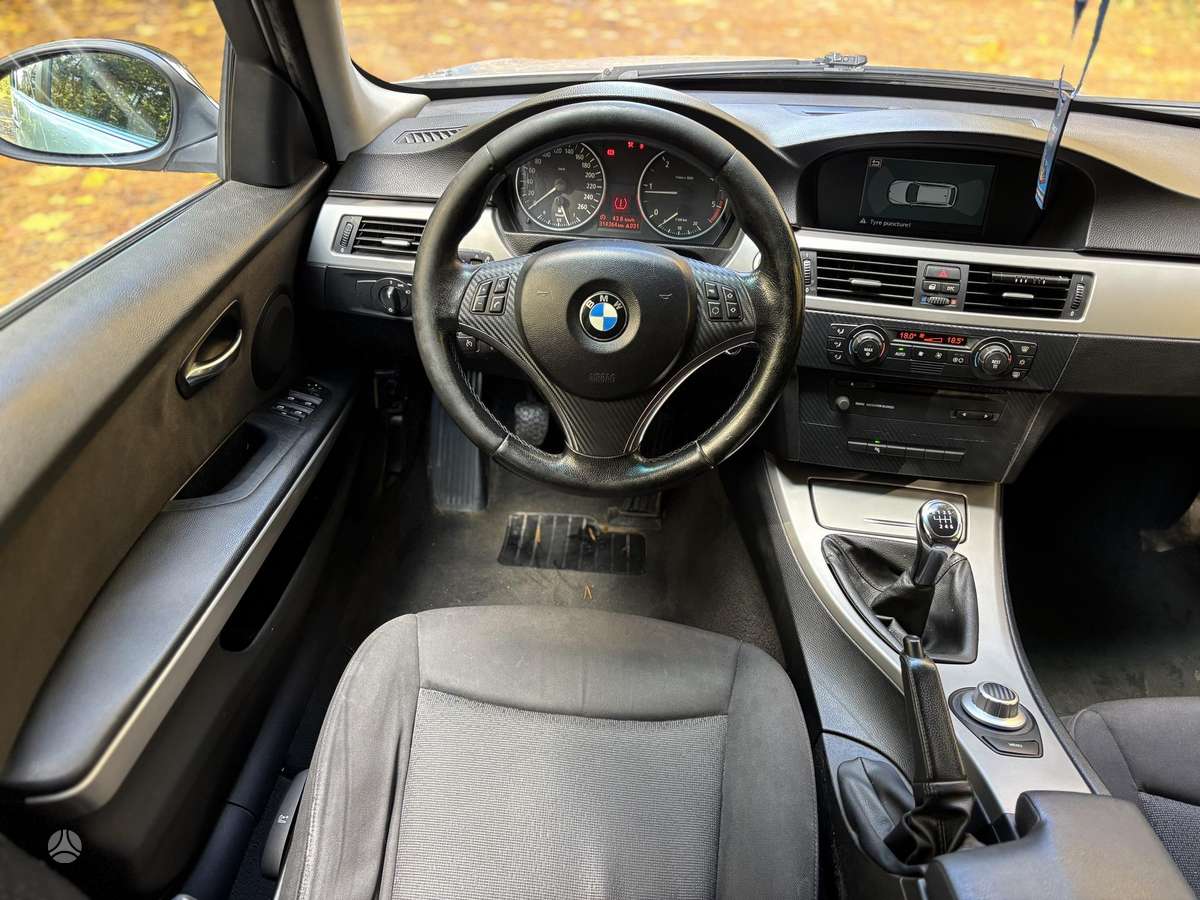 BMW 320 2006 — photo 13