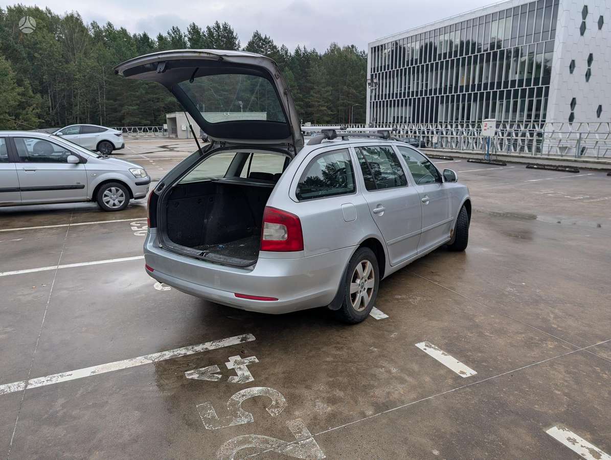 Skoda Octavia 2011 — interior