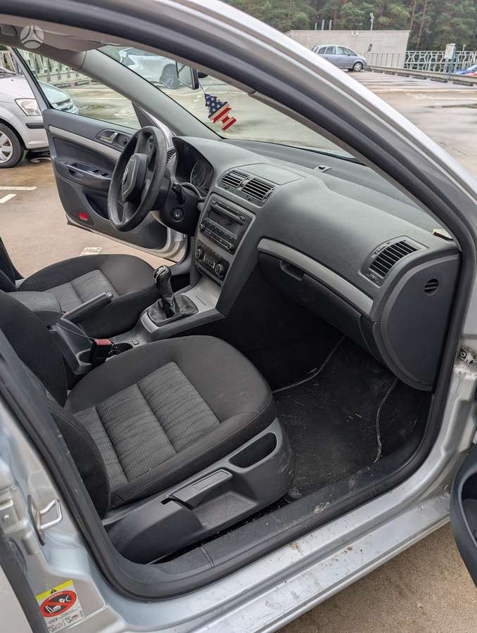 Skoda Octavia 2011 — photo 7