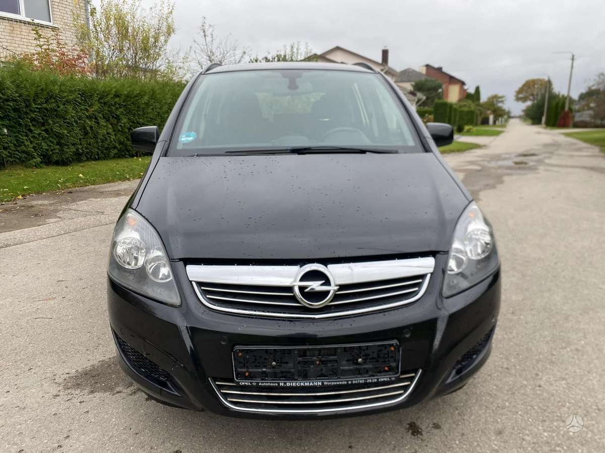 Opel Zafira 2013 — photo 5