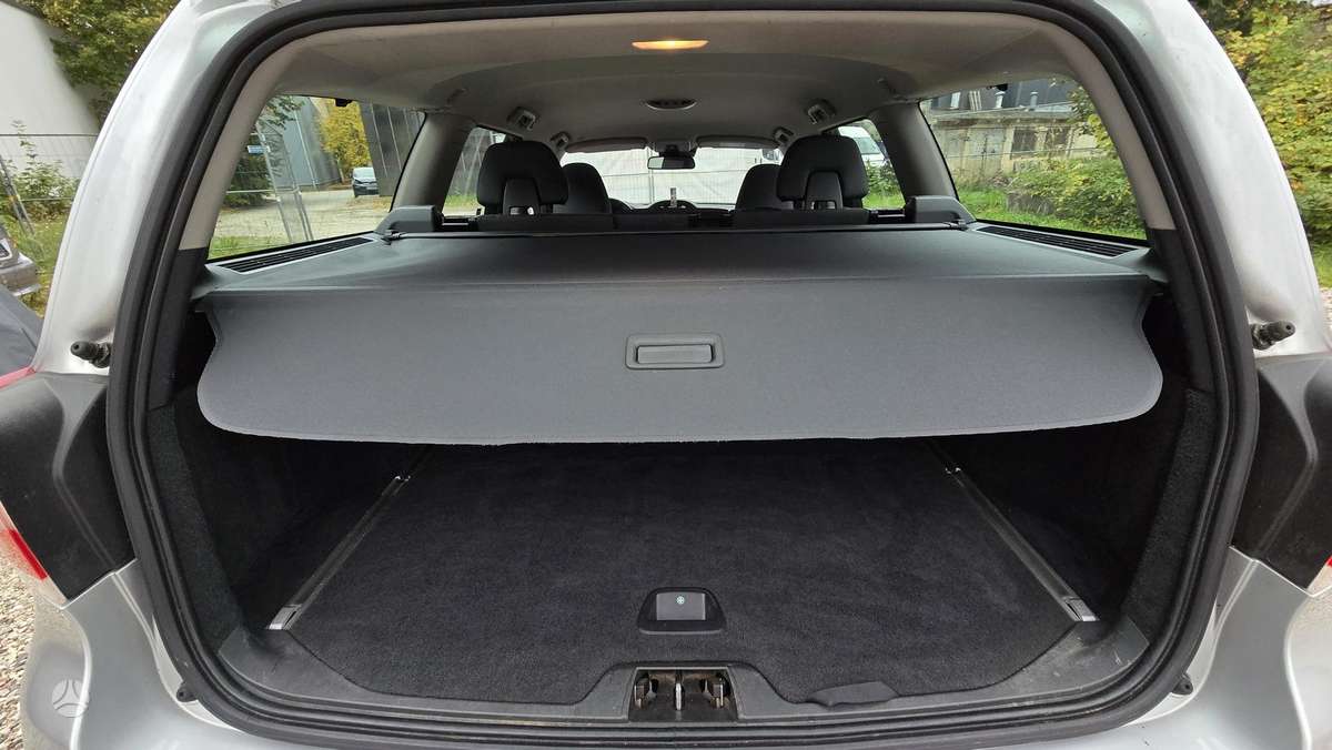 Volvo V70 2015 — photo 16