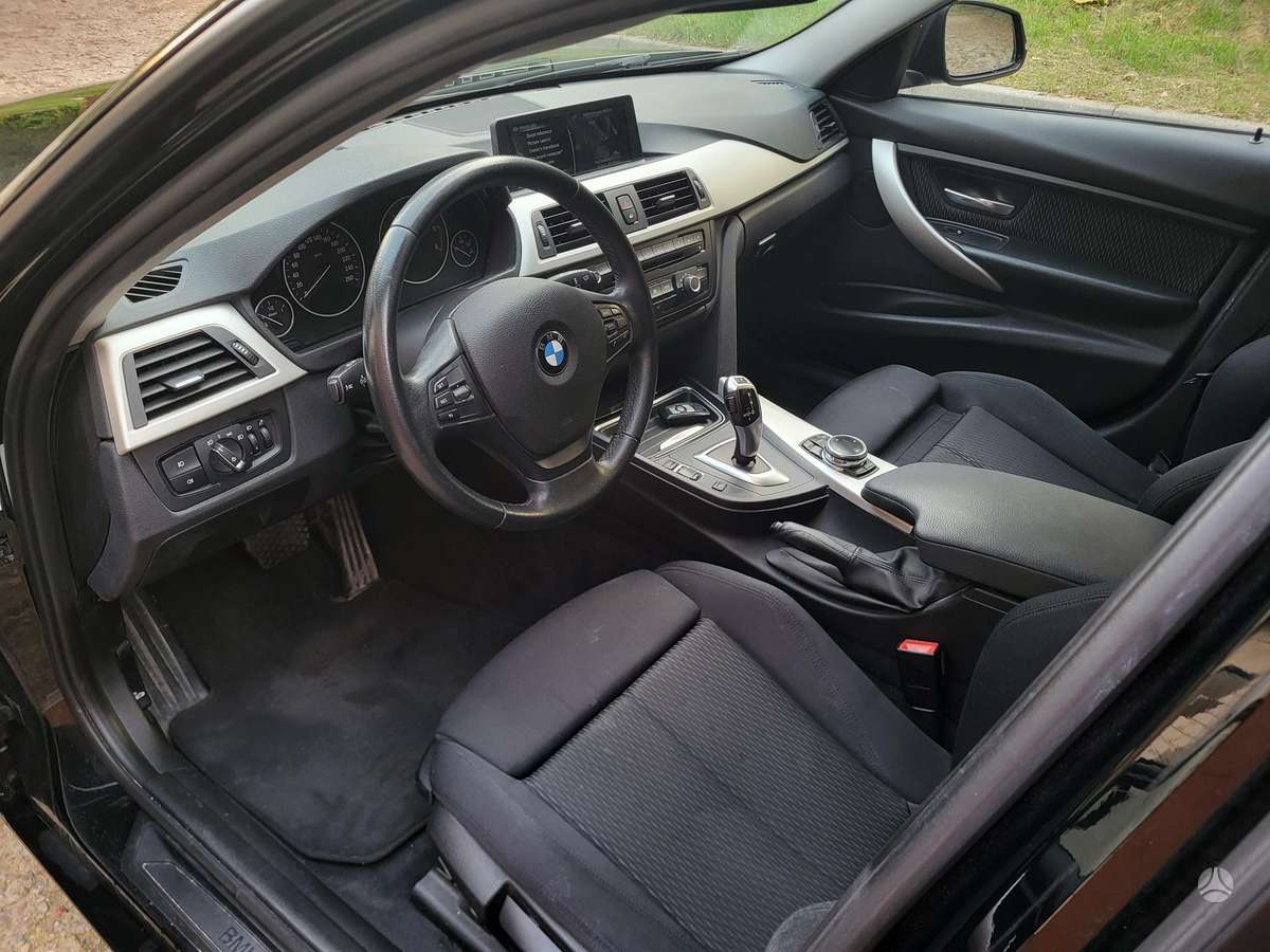 BMW 320 2013 — photo 10
