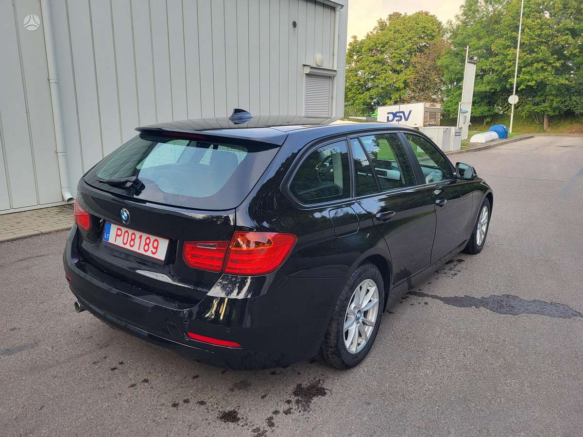 BMW 320 2013 — interior