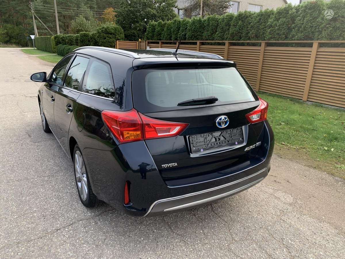 Toyota Auris 2014 — photo 13