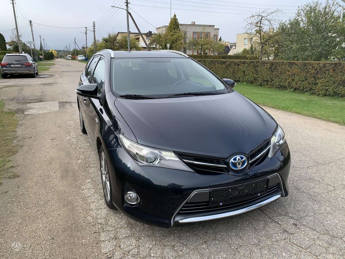 Toyota Auris 2014 — photo 5