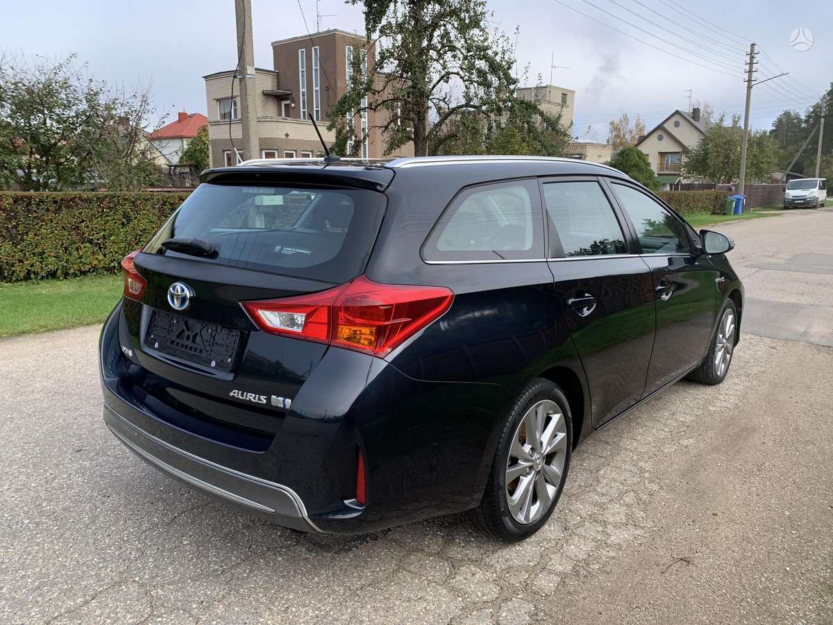 Toyota Auris 2014 — photo 9