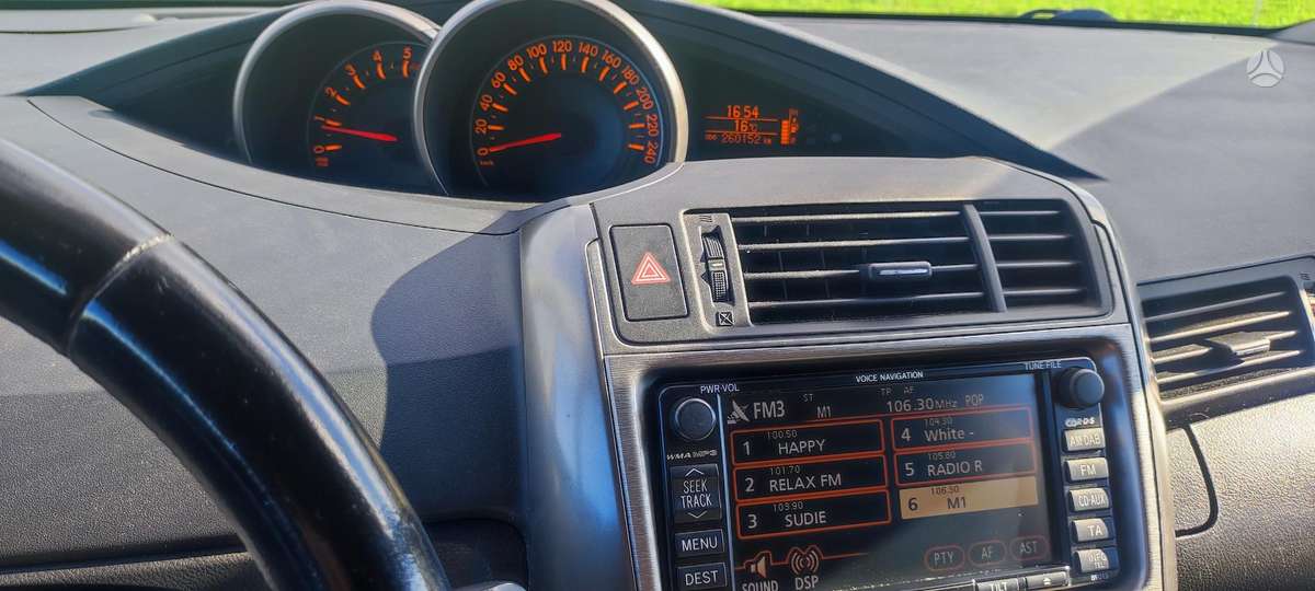 Toyota Verso 2010 — photo 8
