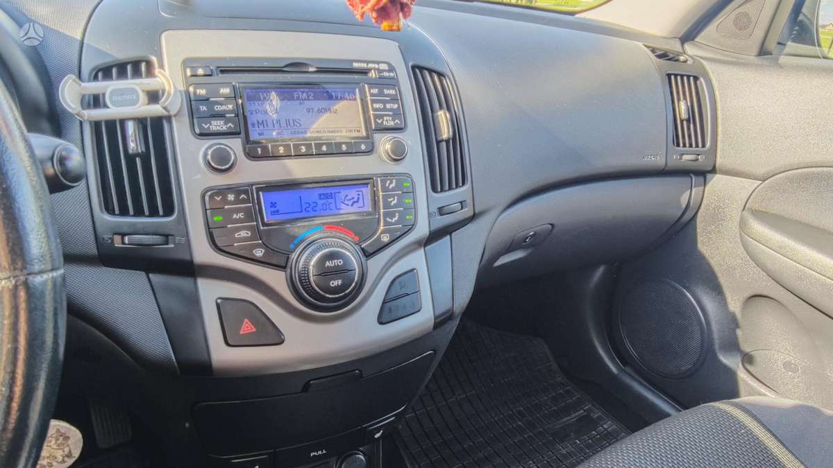 Hyundai i30 2012 — photo 7