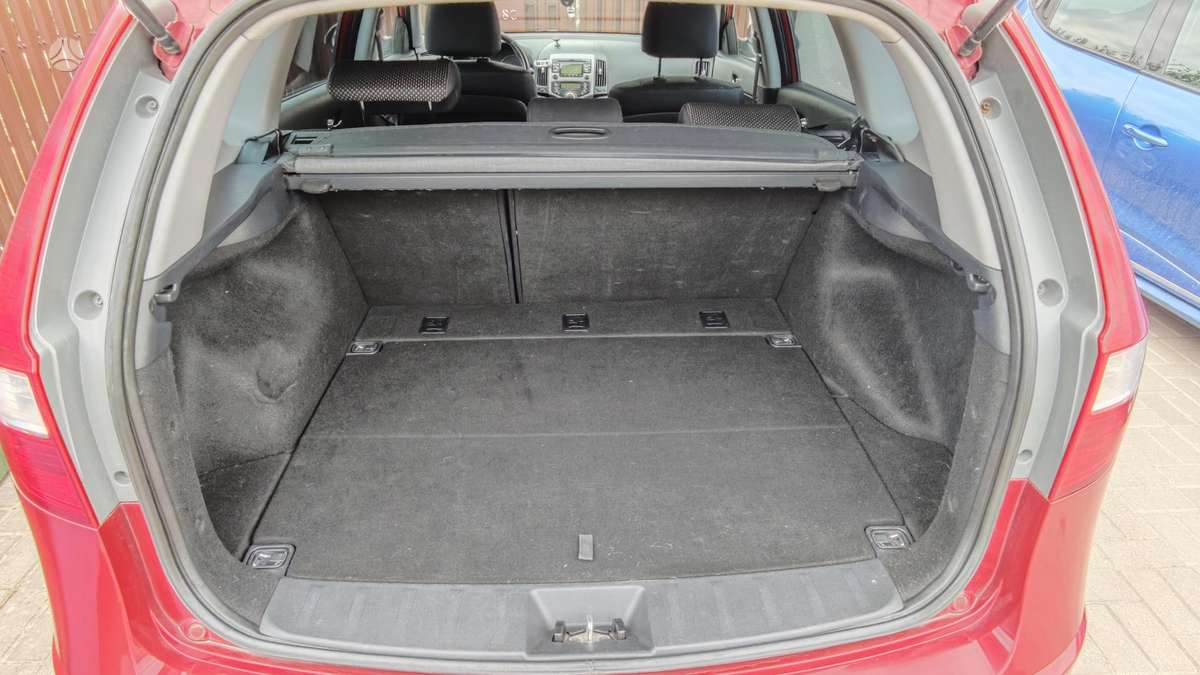 Hyundai i30 2012 — photo 9