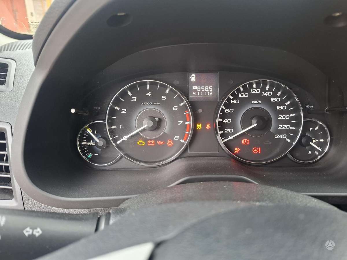 Subaru Outback 2011 — photo 5