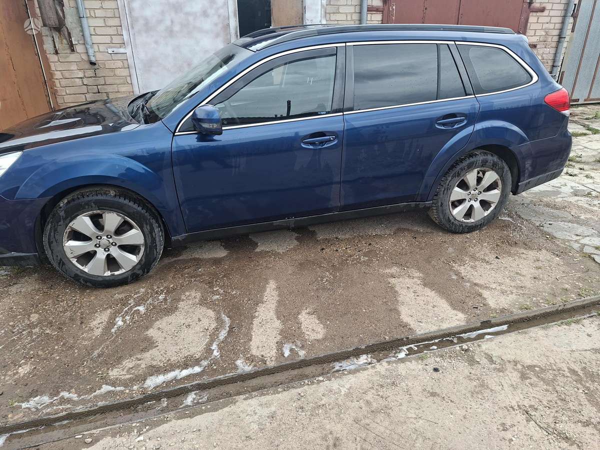 Subaru Outback 2011 — photo 6
