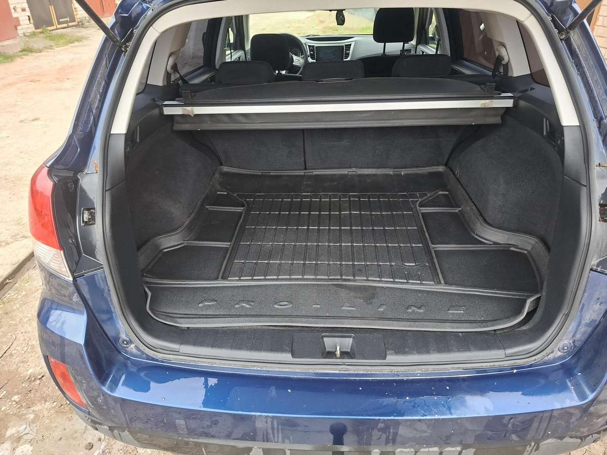 Subaru Outback 2011 — photo 8
