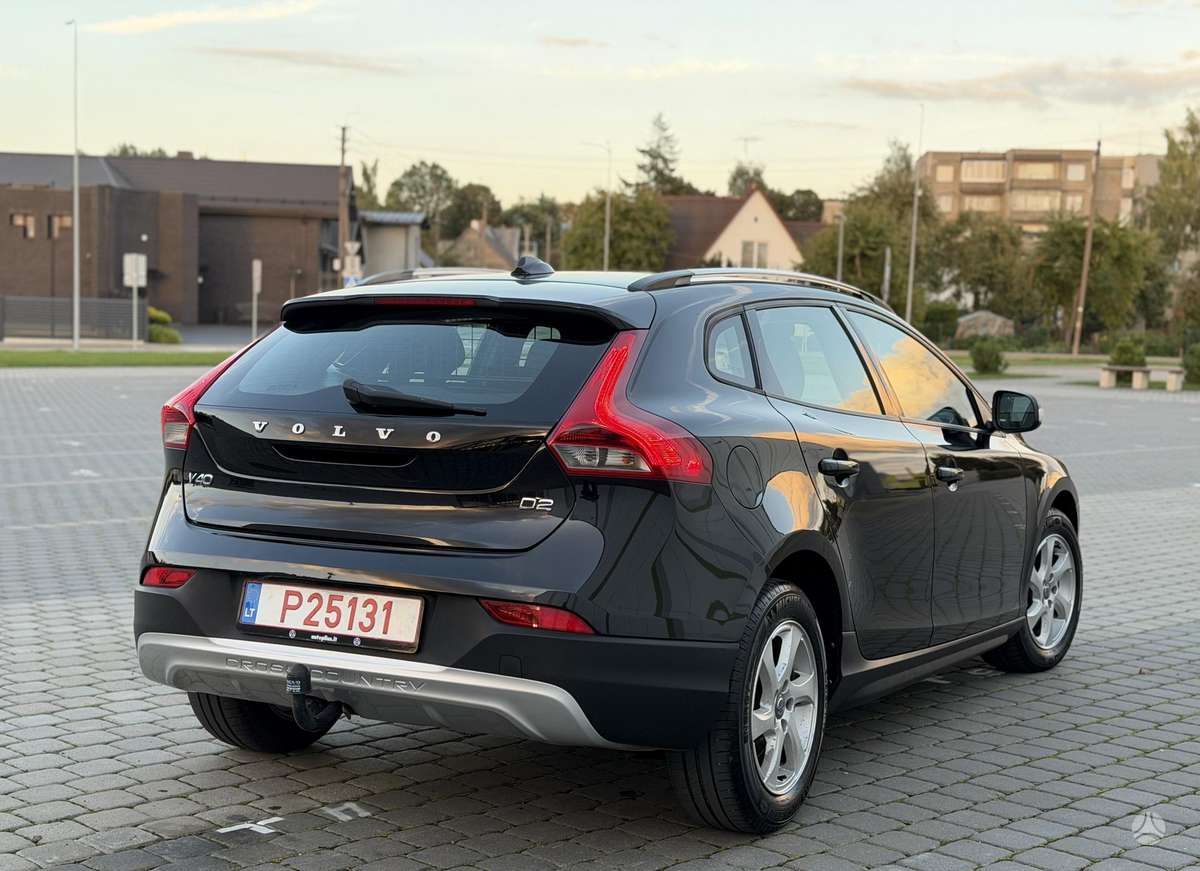 Volvo V40 2013 — двигун 1560 cm³, 116 HP (85kW)