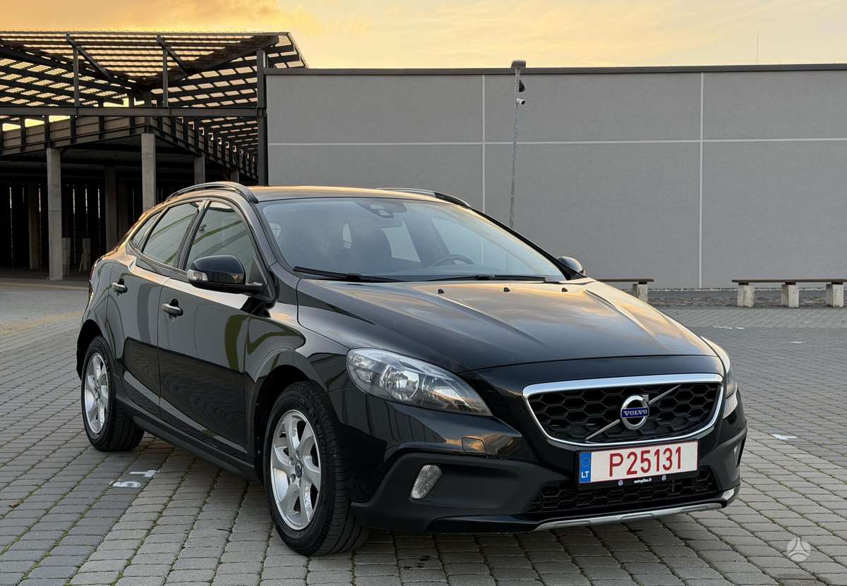 Volvo V40 2013 — фото 7