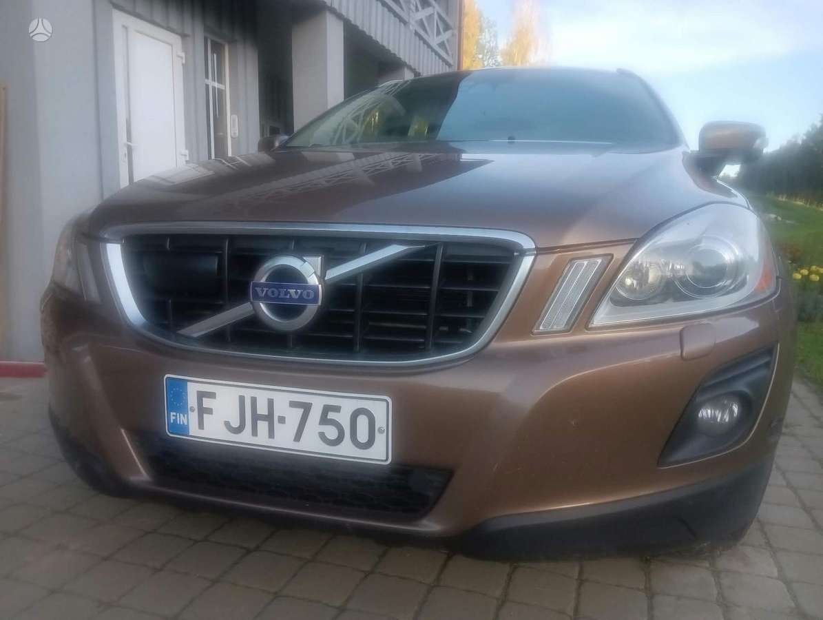 Volvo XC60 2009 — interior