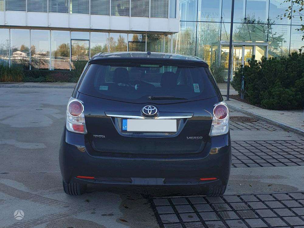 Toyota Verso 2014 — interior